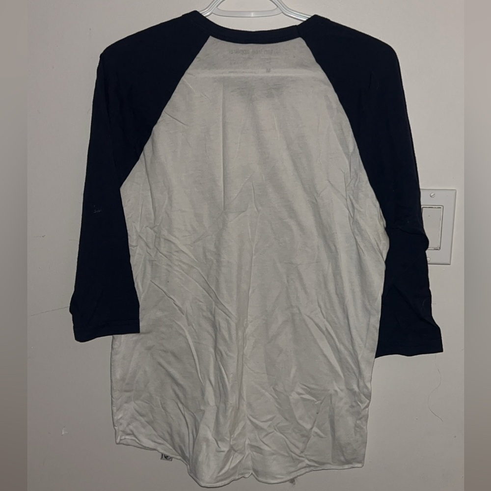 tentree Long Sleeve Raglan Tee - Picture 3 of 3